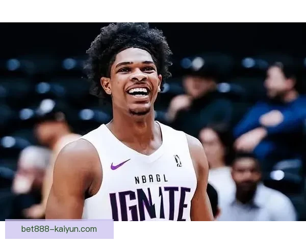 亨德森职业轨迹分析：从新星崛起到球队核心的转变