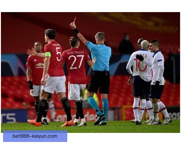 五大联赛球场迎来盛夏狂欢，各队新星表现亮眼状态回暖