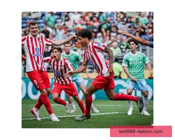 楚阿梅尼比赛状态回暖，表现稳健成为球队中场关键。