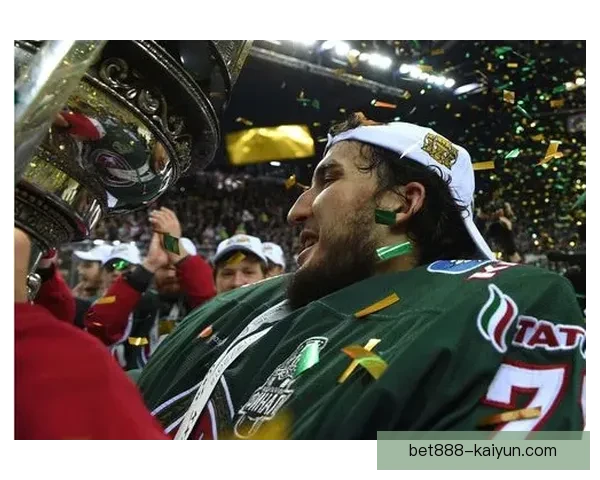 佩佩·雷纳状态回暖，展现出稳定的门将表现助力球队防线。