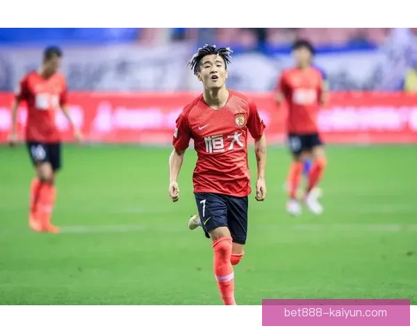 韦世豪进攻创造力持续提升，助力球队表现稳健